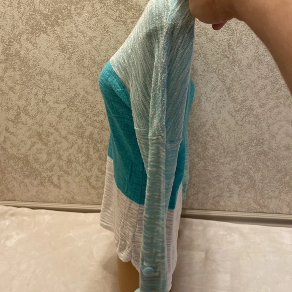 Express Mint Green, Seafoam and White Colorblock Long Sleeve Sweater - Picture 9 of 15